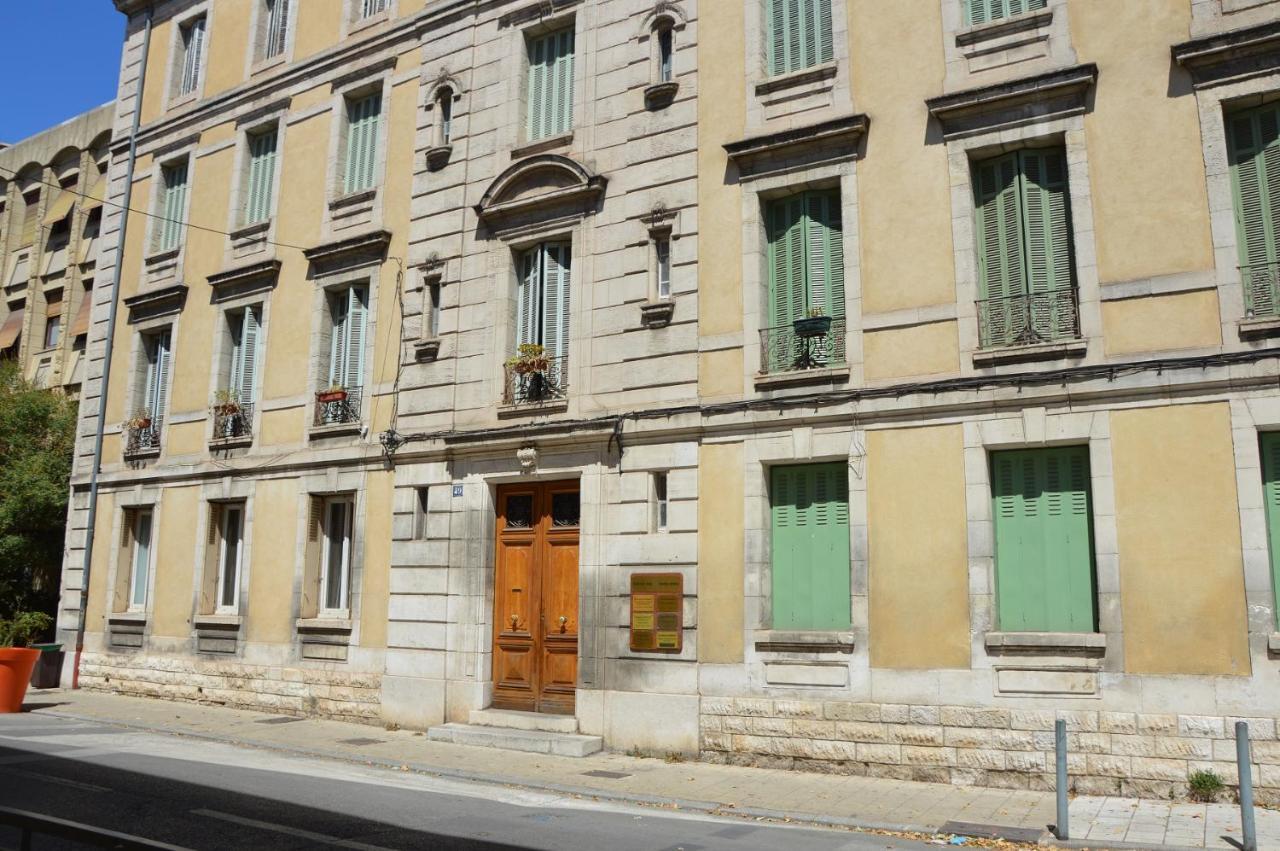 Appartement Intra Muros 8 Personnes Climatise Wifi Stationnement Facile Avignon Ngoại thất bức ảnh