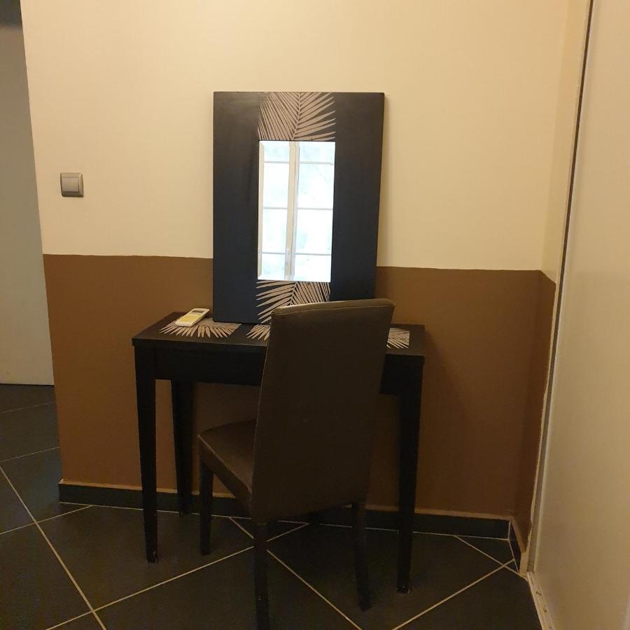 Appartement Intra Muros 8 Personnes Climatise Wifi Stationnement Facile Avignon Ngoại thất bức ảnh